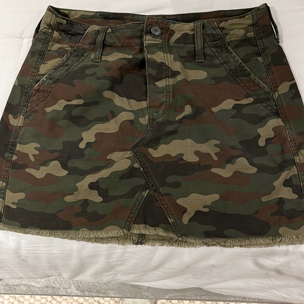 American Eagle camo mini skirt NWOT